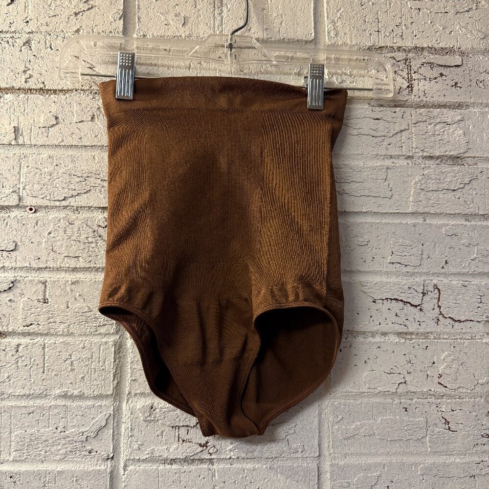 EMPETUA High-Waist Seamless Shapewear Briefs | Brown | M-L